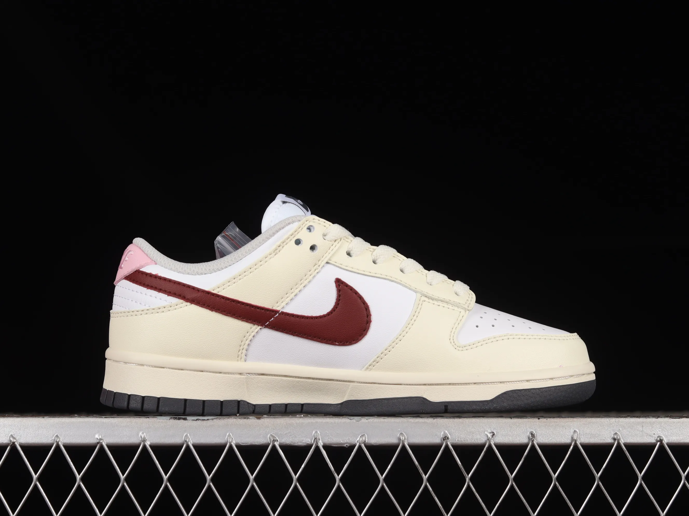 All categories Nk SB Dunk series Nk SB Dunk Low low-top sneakers F version Nk Dunk Low Valentine's Day limited SB low-top sports and leisure sneakers DD1503-117